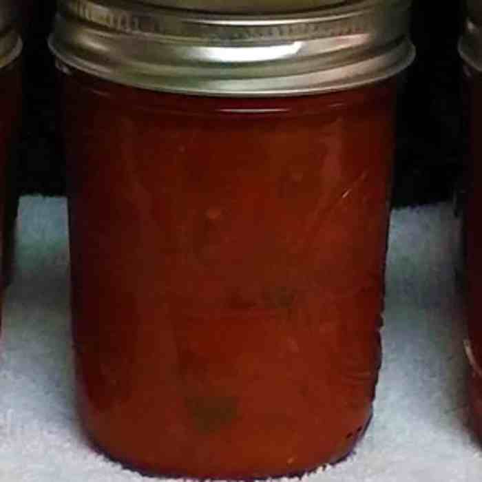 Recipe for pizza sauce to can